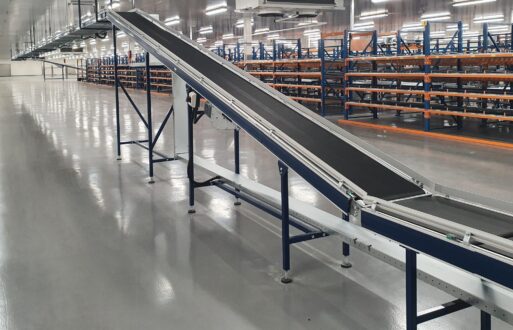 Verticale transportband oplossing